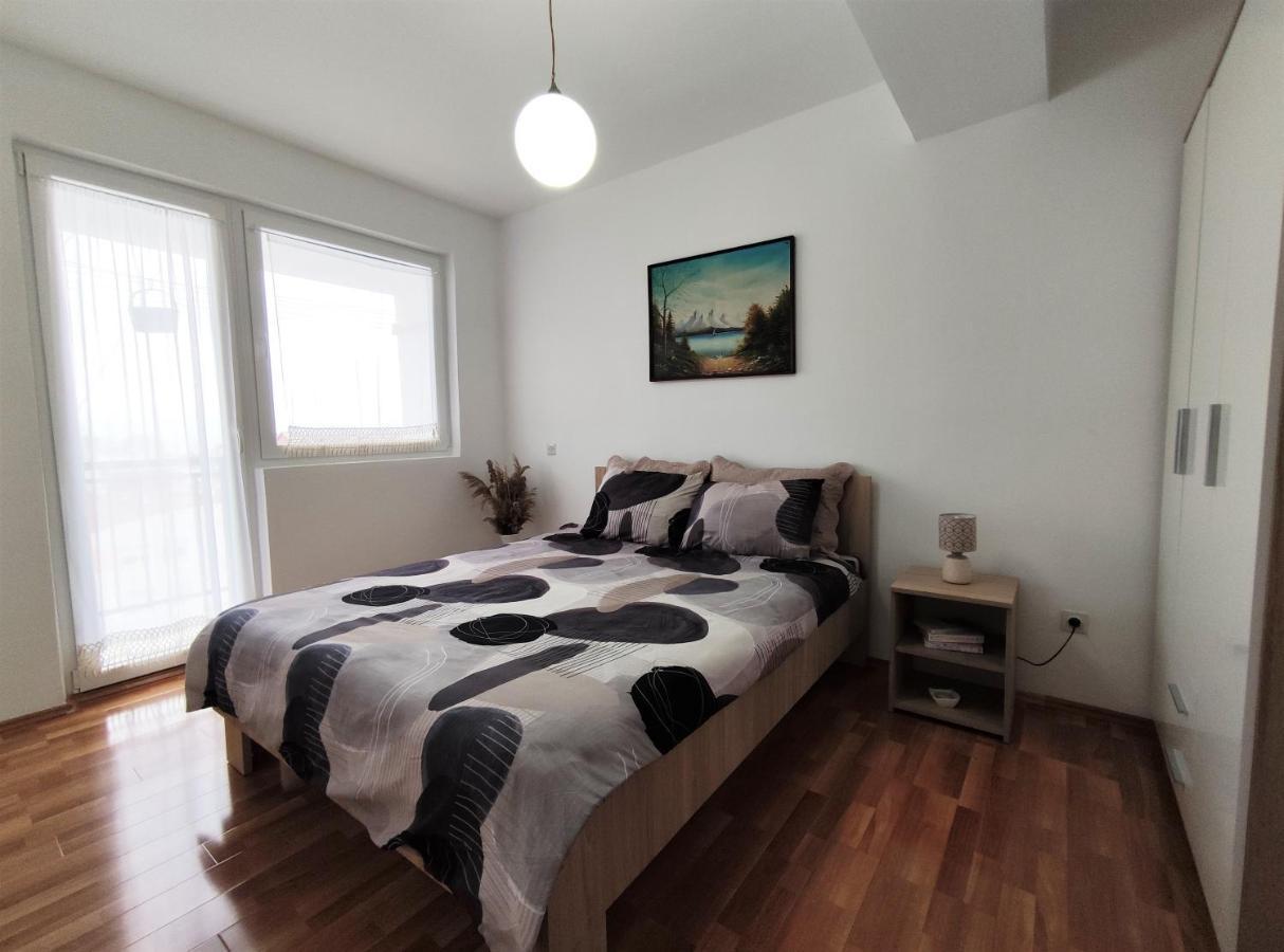Charming & Spacious 2 Bedroom Apartment With A Gorgeous 8Th-Floor View Ohrid Buitenkant foto